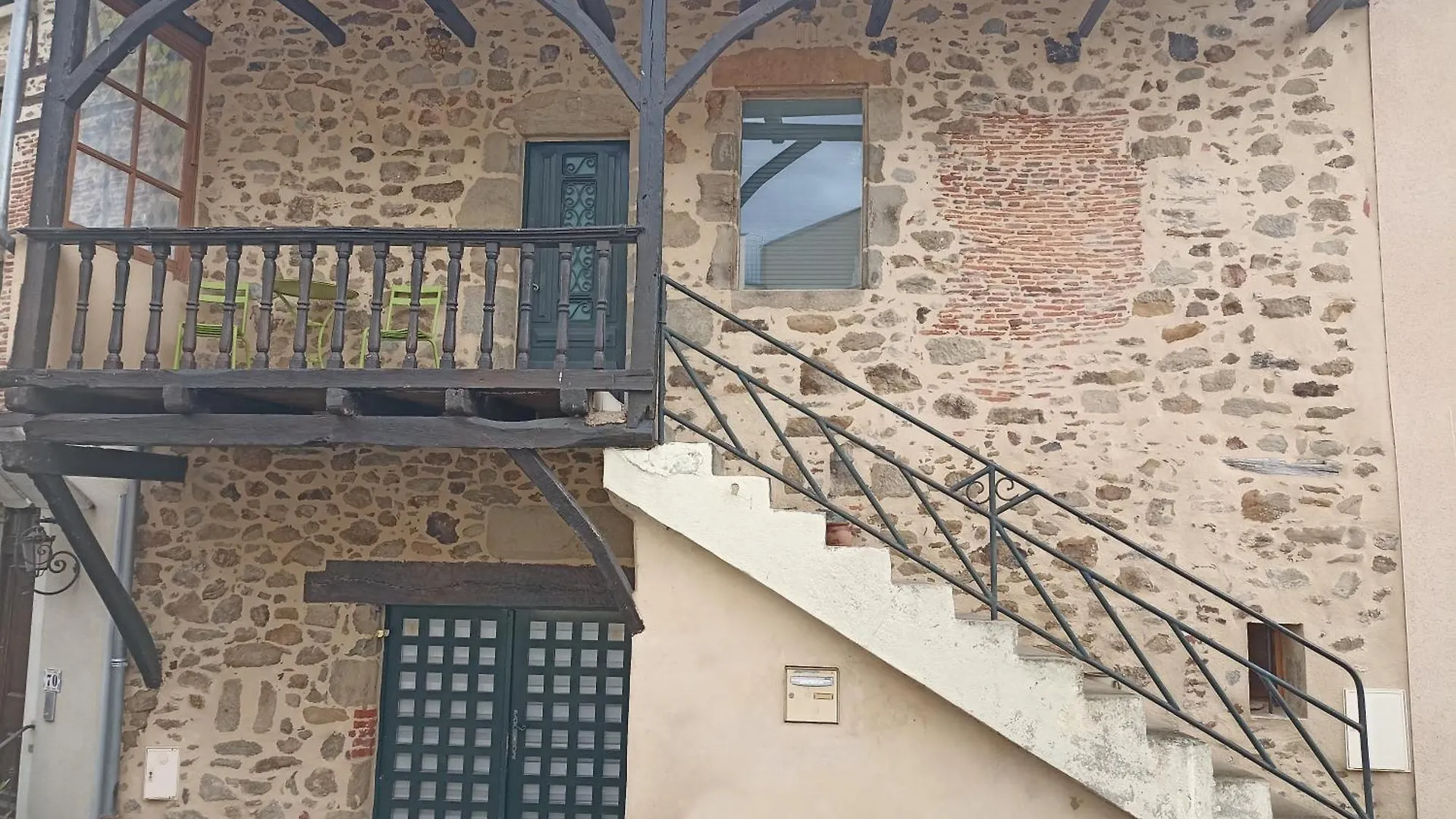 ホテル Le Coustalou Livinhac-le-Haut